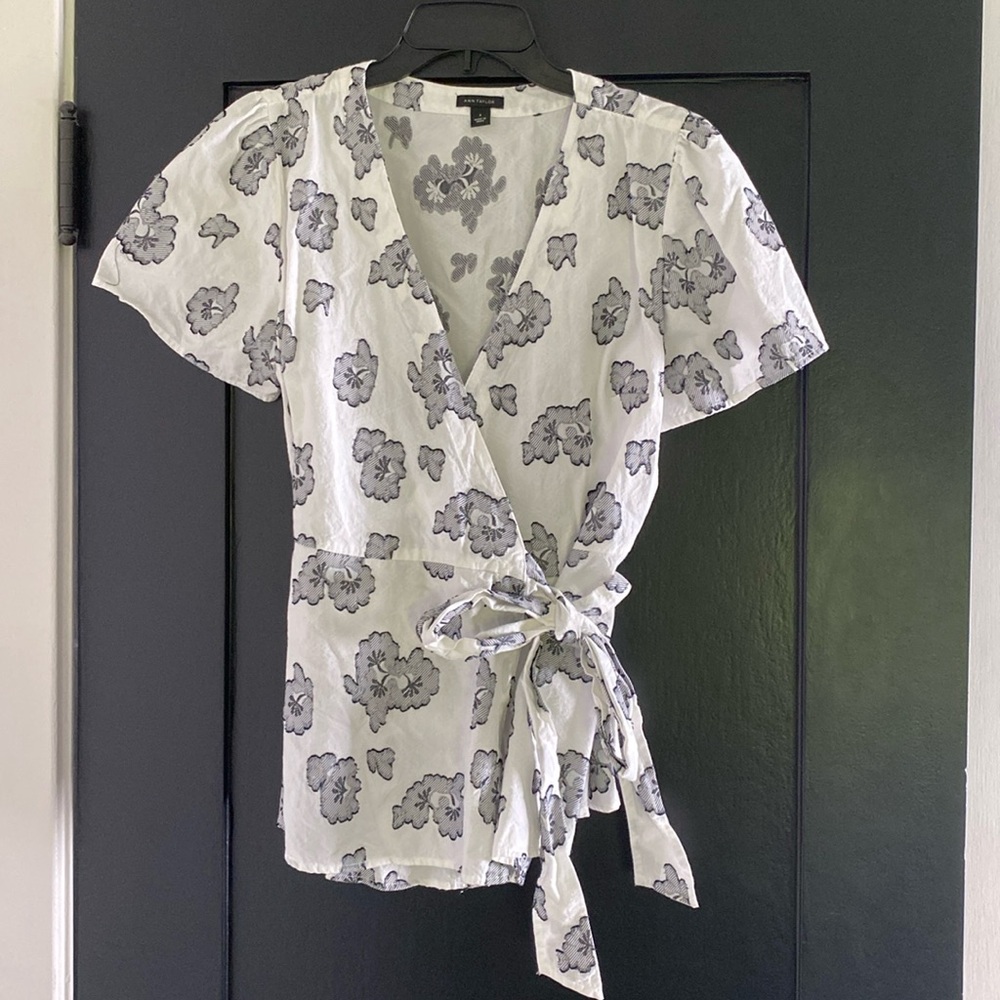Women's Ann Taylor Cotton Floral Wrap Top Shirt Sz 4